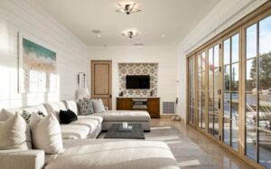 Bright luxury living room in a Scottsdale, Arizona home, representing North Scottsdale luxury real estate in communities like DC Ranch and Silverleaf
